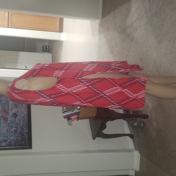 Crown & Ivy L sleeveless plaid tunic deep side slits - Picture 2 of 6